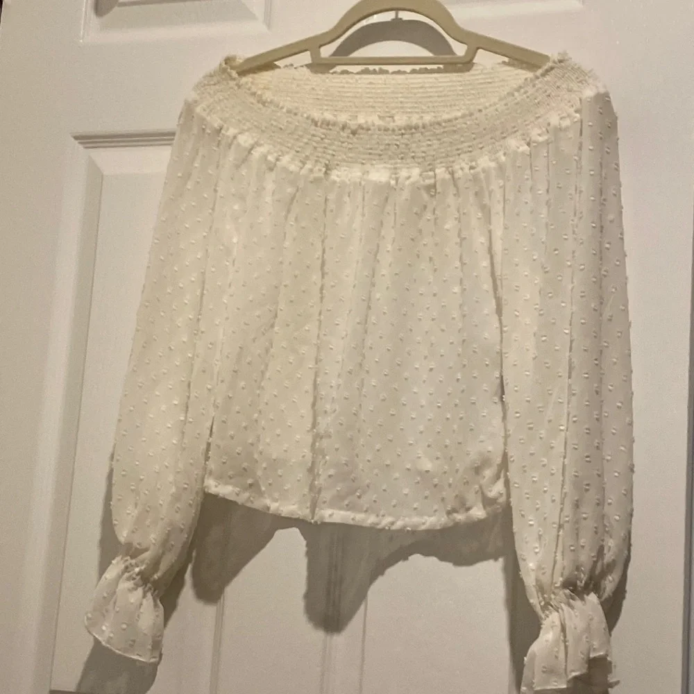 Auguste Black Off The Shoulder Top White 2